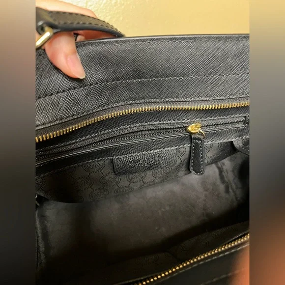 Michael Kors ⭐️Selma Leather Satchel Bag with Wallet- Black. - Picture 7 of 17
